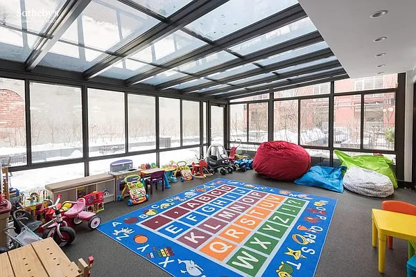 Sold by Sotheby's International Realty | media 14