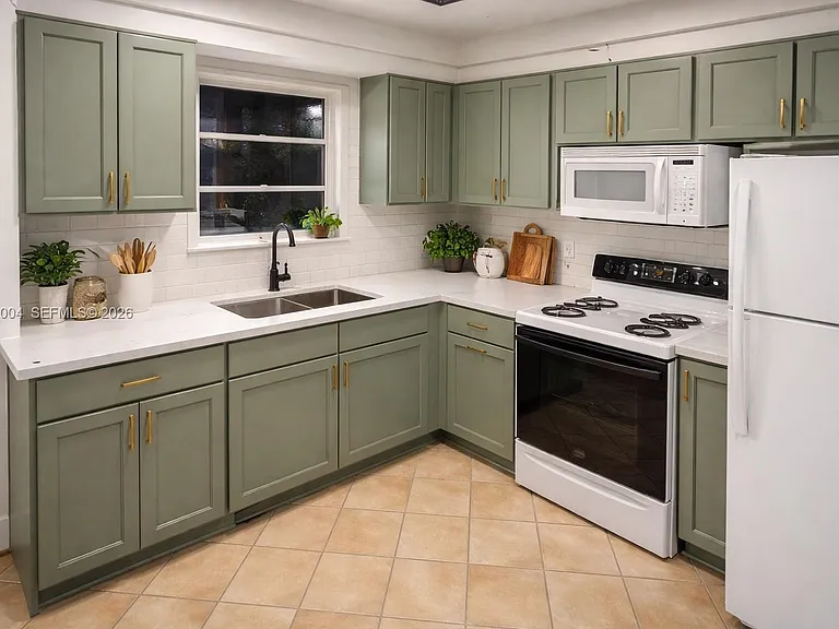 2619 Arthur St #3 — Photo 7