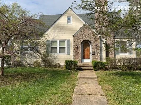 623 Moore Ave, Sikeston, MO 63801