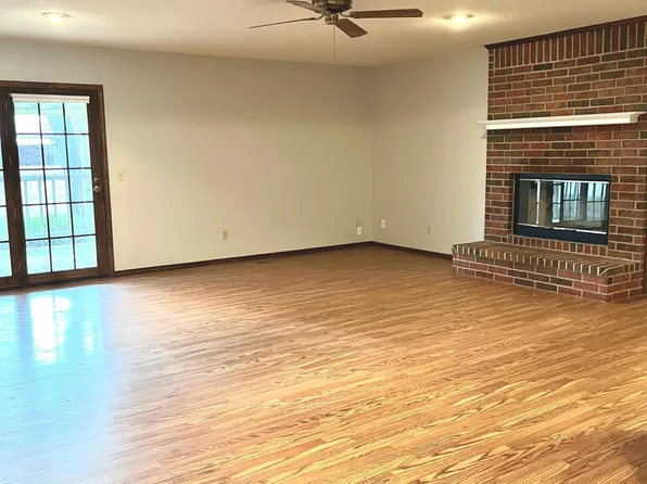 717 S James Ave, Maize, KS 67101