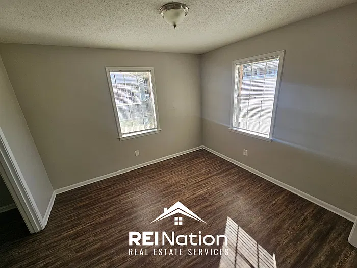 4 bed, 2.0 bath, 1978 sqft, $1,675 — Photo 3