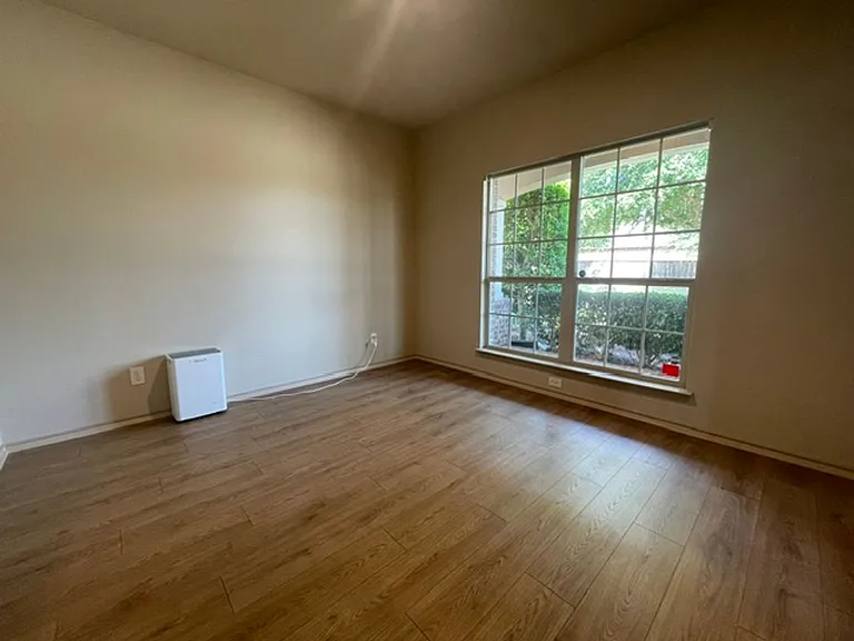 4605 Hidden Meadows Trl — Photo 4