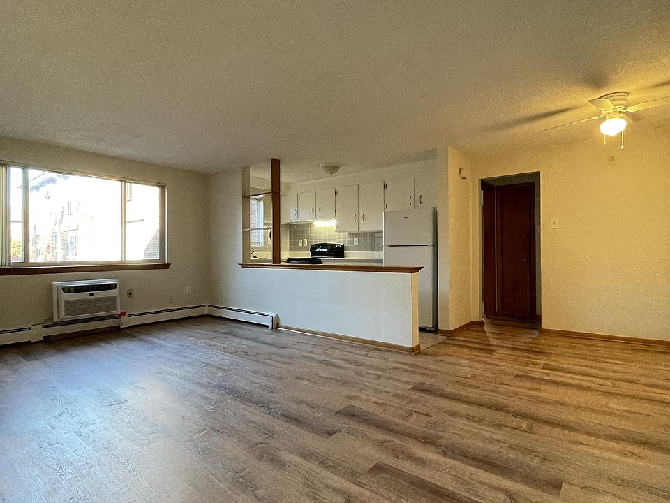 1st image of 20 Hunt St #13B