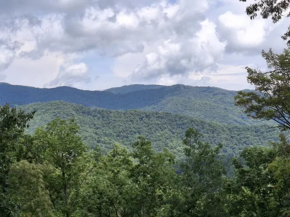 35 Mountain Vis, Bryson City, NC 28713