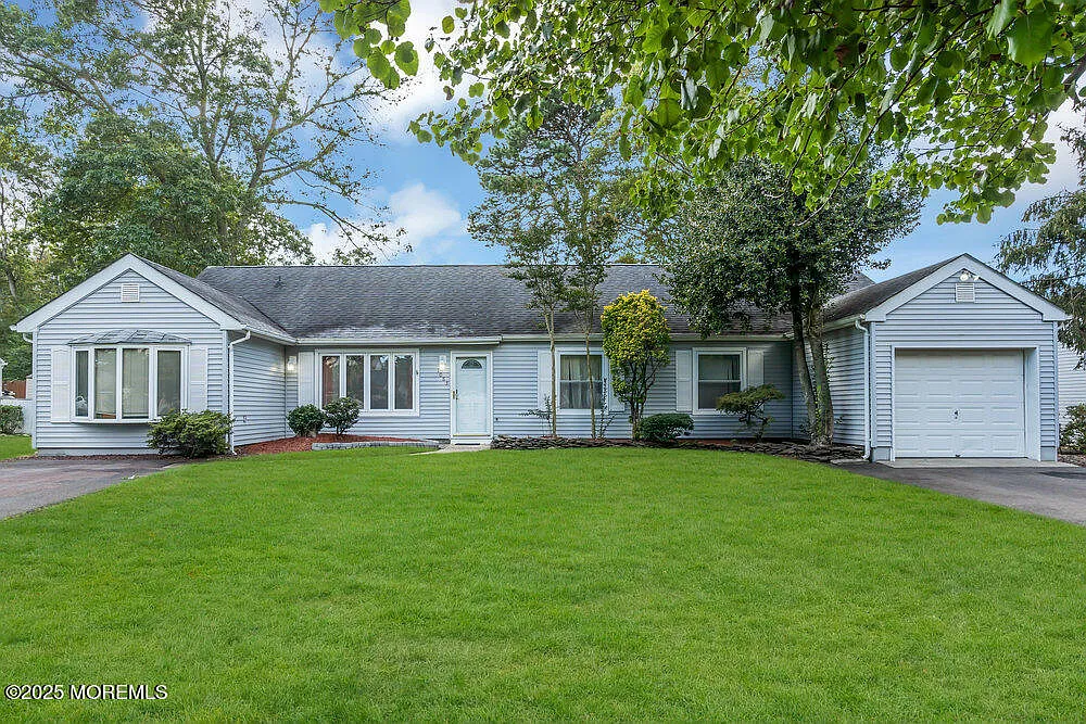 1083 Crystal Drive photo 1