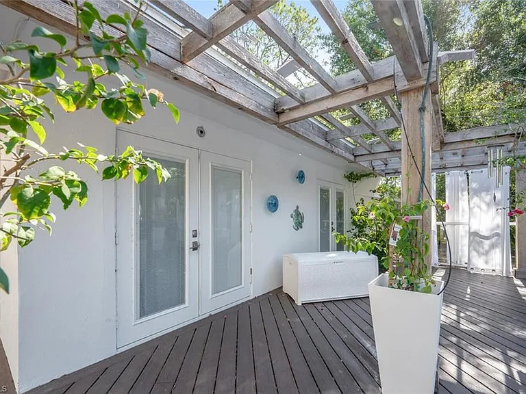 5940 English Oaks Ln — Photo 12