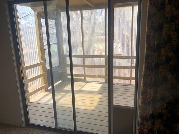 west side Roofed Deck