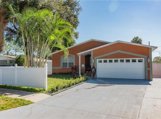 131 SE Lincoln Cir N, Saint Petersburg, FL 33703