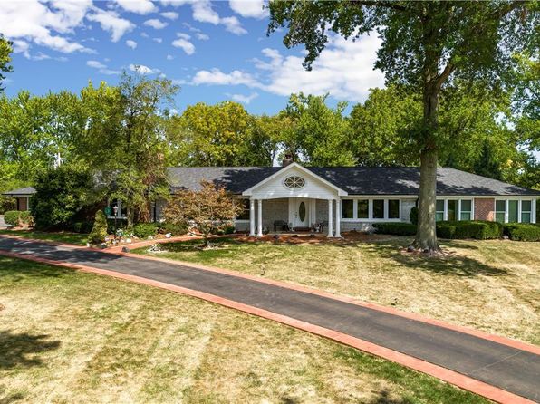 1 Denny Ln, Saint Louis, MO 63131