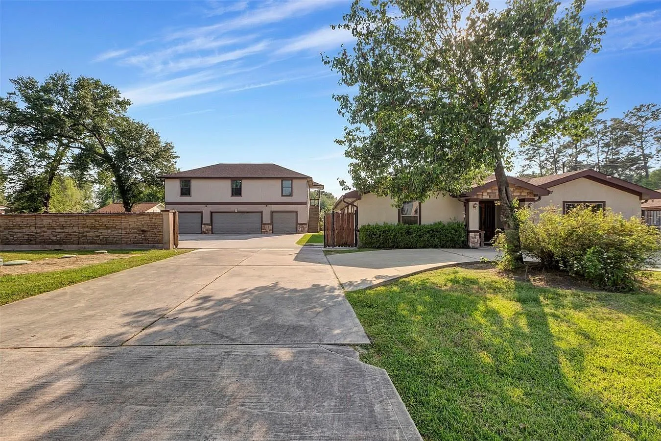 3 bed, 1125 sqft, $2,000 — Photo 1