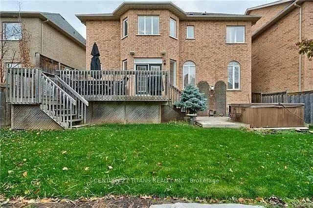 170 Tawny Cres — Photo 4