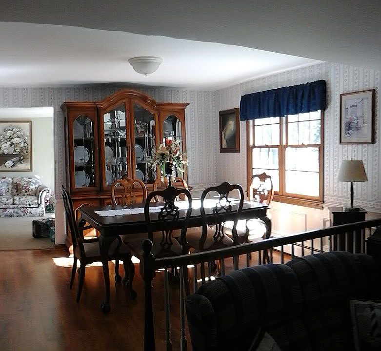 1st image of 671 Pin Oak Cir