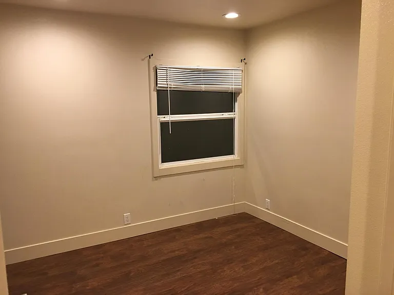 822 Sunset Blvd NE #101 — Photo 8