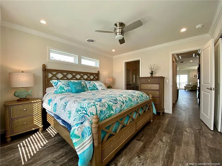 2646 NE Pelican Way E — Photo 13
