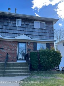 670 Leverett Ave, Staten Island, NY, 10312