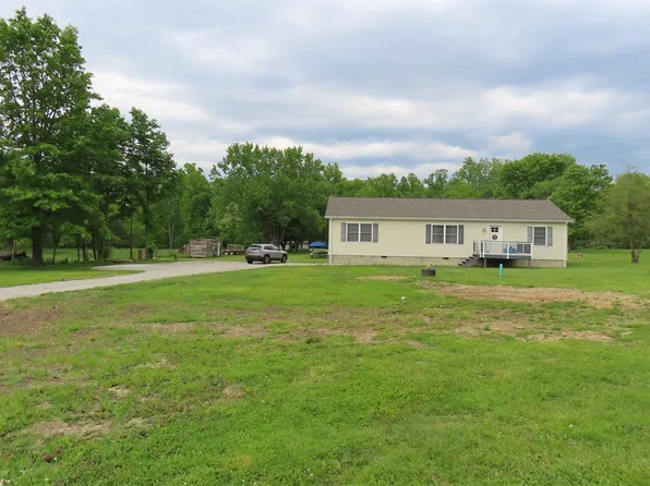 887 Mud Pike, Smithfield, PA 15478