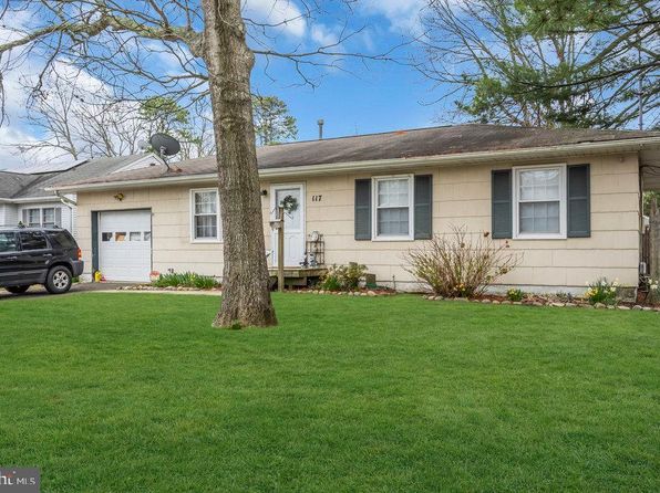 117 Bowsprit Rd, Manahawkin, NJ 08050