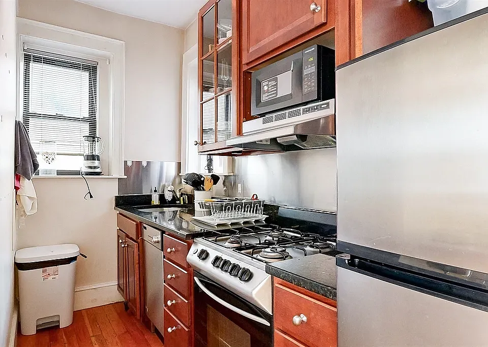 75 Burbank St