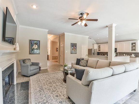 5th image of 15926 Cypress Hall Dr