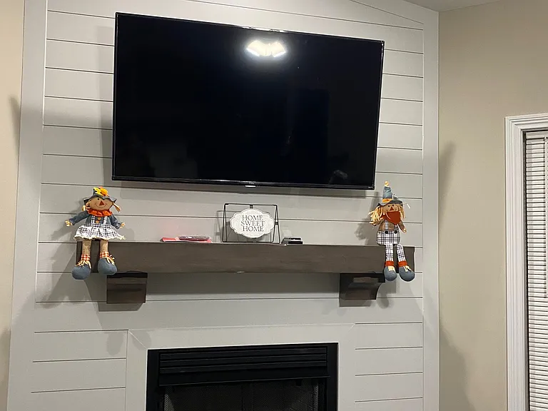 300 Turner Ct — Photo 6