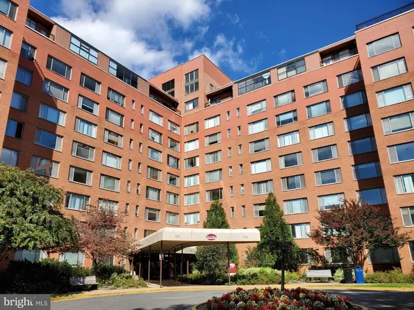 1111 N Arlington Blvd #623, Arlington, VA 22209