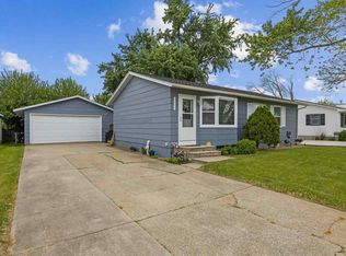 2617 Matthew Dr SW, Cedar Rapids, IA 52404
