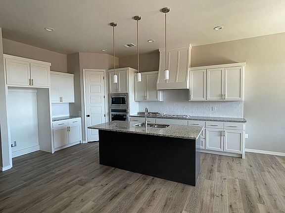 3rd image of 11 Highland Ln