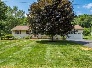 1527 E Palmyra Port Gibson Rd, Palmyra, NY 14522