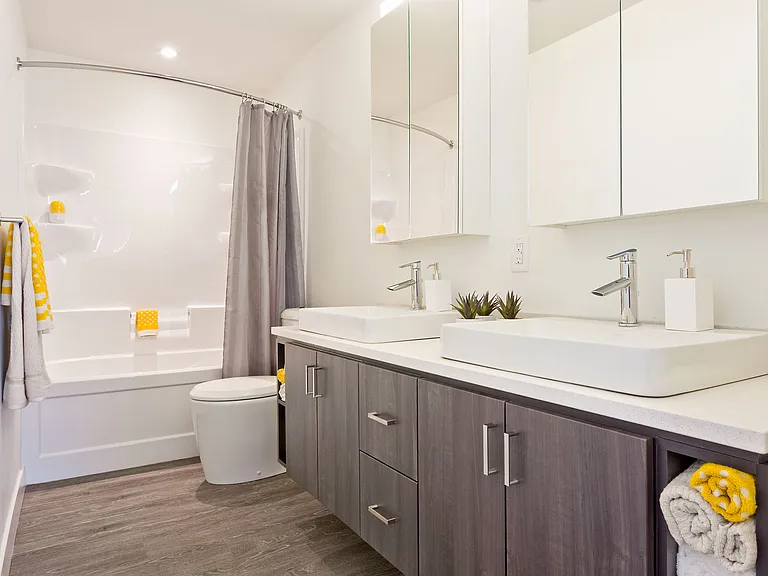 785 Sterling Lyon Pkwy — Photo 18