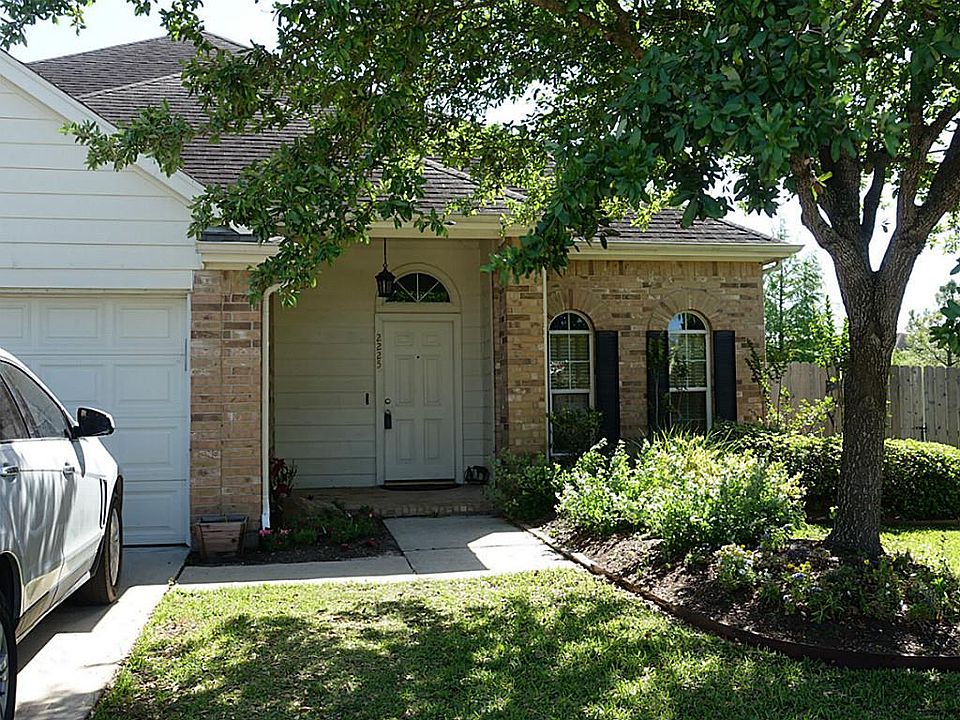 1st image of 2225 Silvercreek Ct