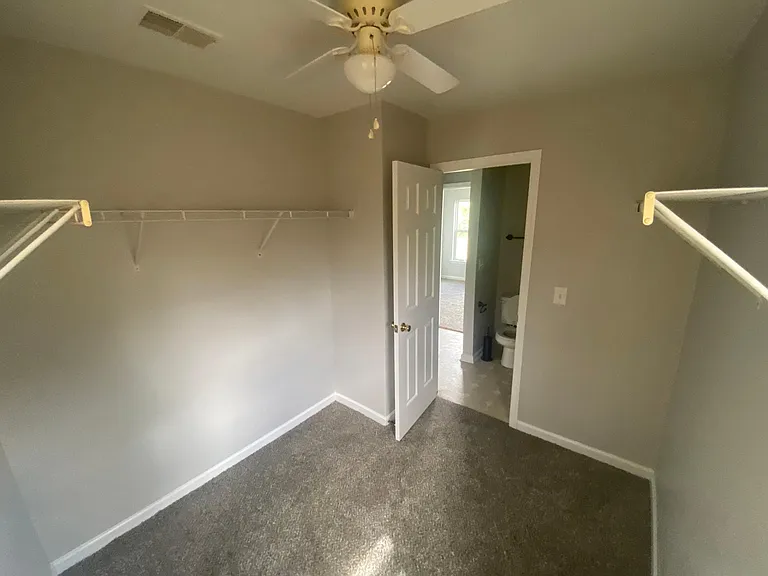 370 Charter Oak Ct — Photo 8