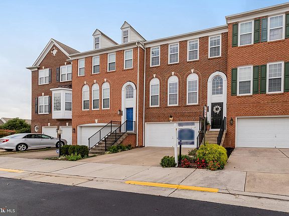 3rd image of 8234 Red Carnation Ct