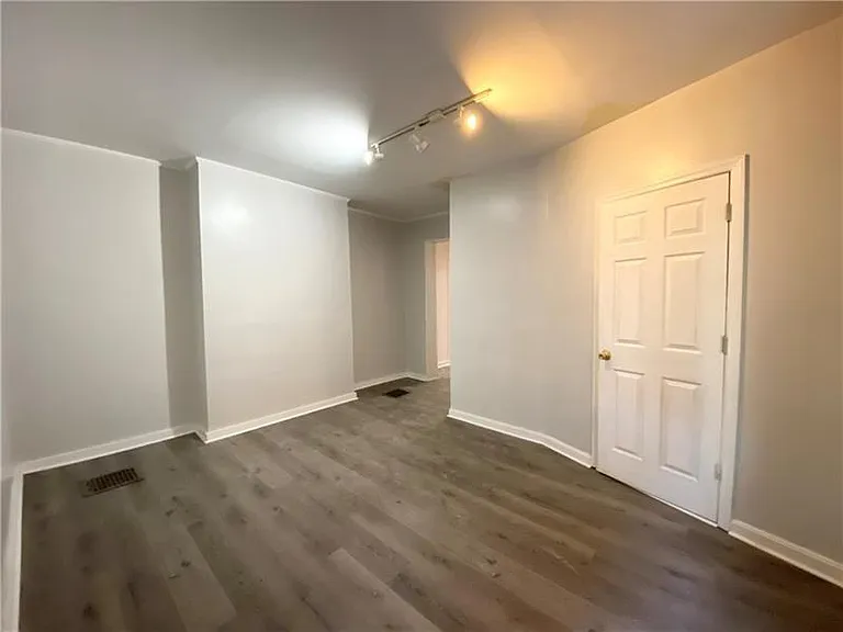 3209 Joe Hammer Sq — Photo 6