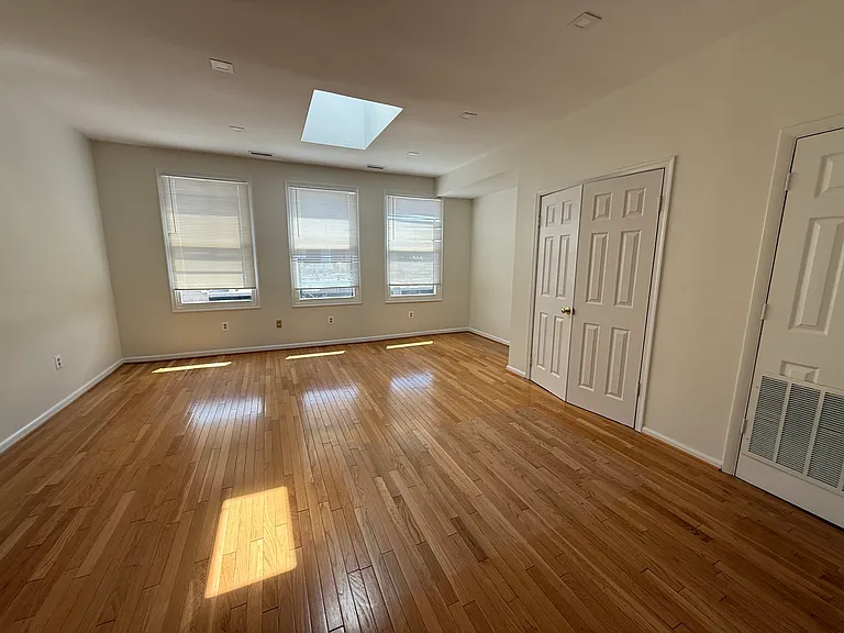 1324 H St NE #2 — Photo 8