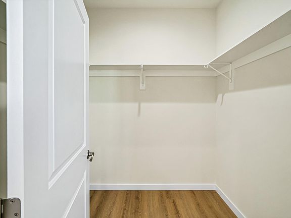 2nd image of 8827 Van Nuys Blvd #204
