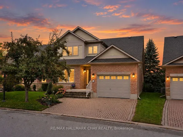 22 Briar Gate Way, New Tecumseth, ON L9R 2A4