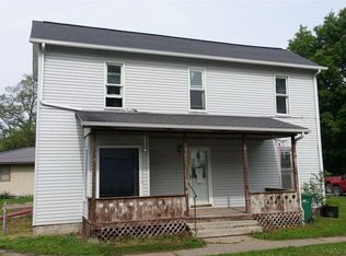 107 N Harrison St, Brighton, IA 52540