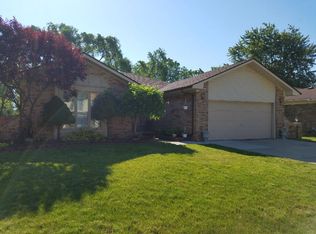 38984 Trawick Ct, Sterling Heights, MI 48310