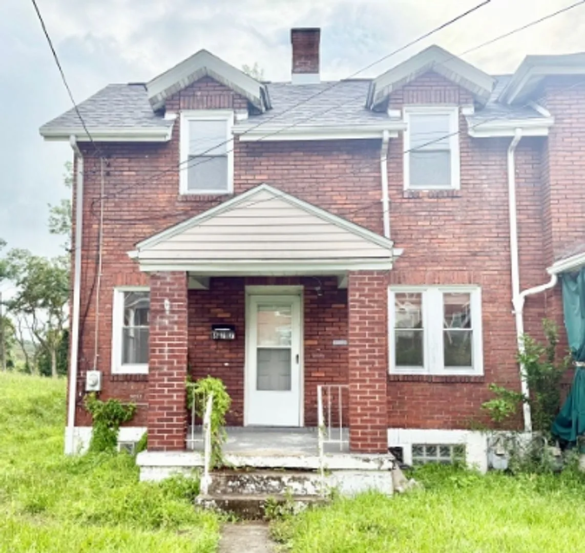 877 Vankirk St photo 1