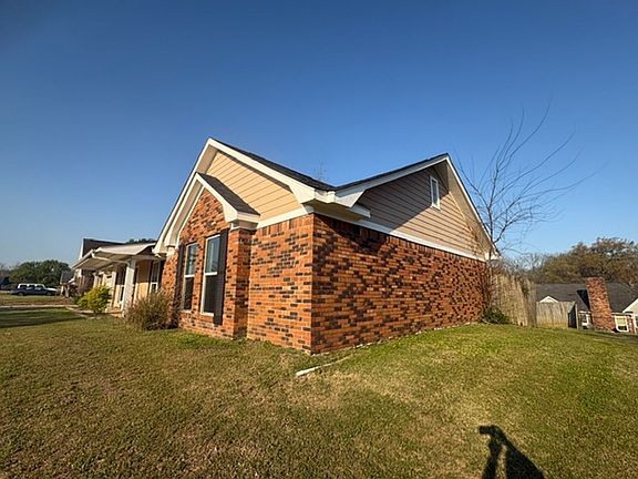 4th image of 1804 Bob White Dr