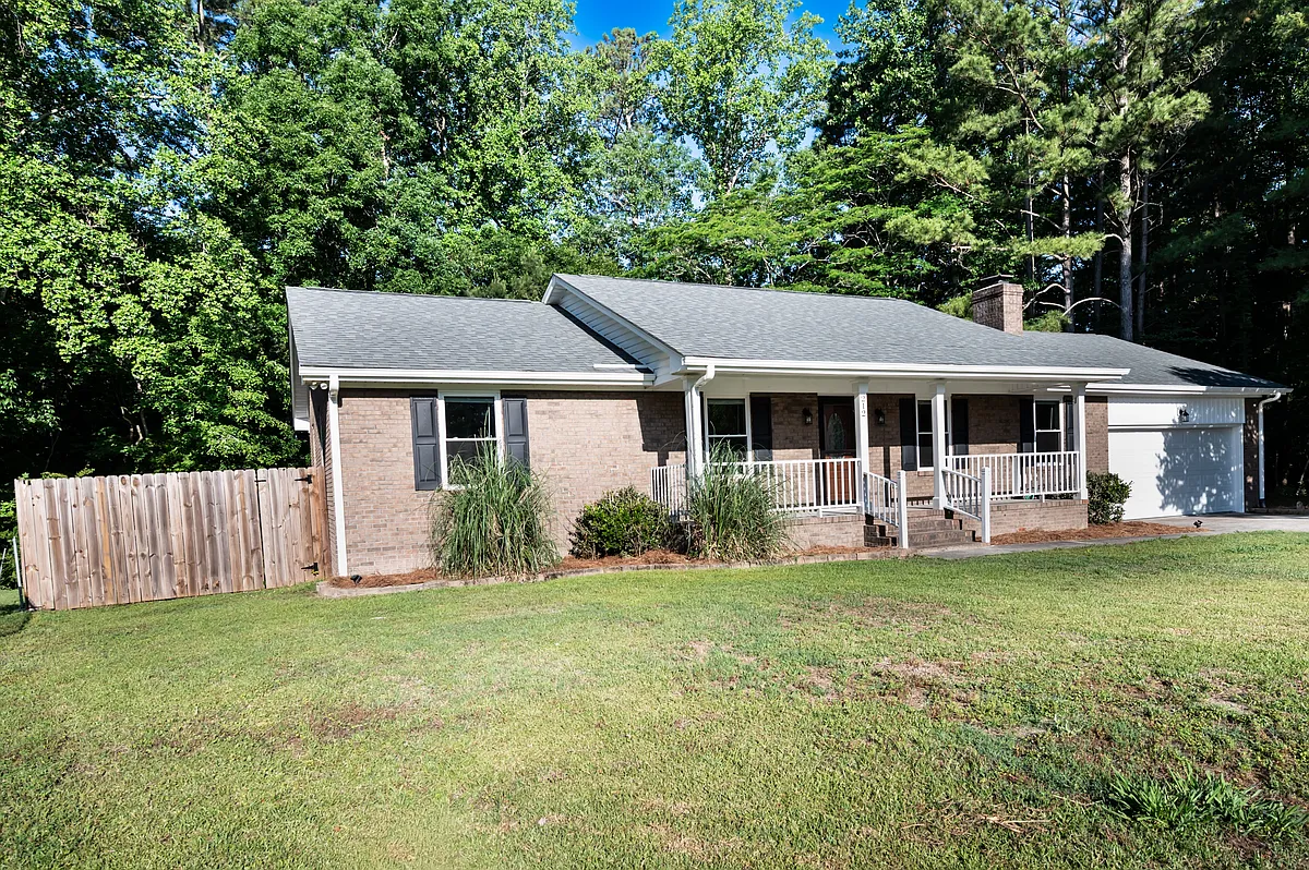 Building Photo - 212 Michele Dr