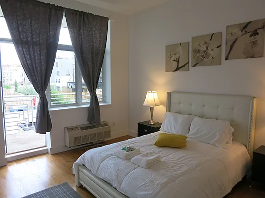 Rented by City View Living | media 43