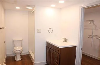 910 W York Ave — Photo 19