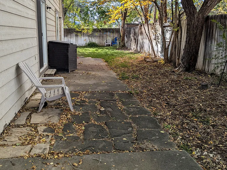 Aspen St — Photo 41