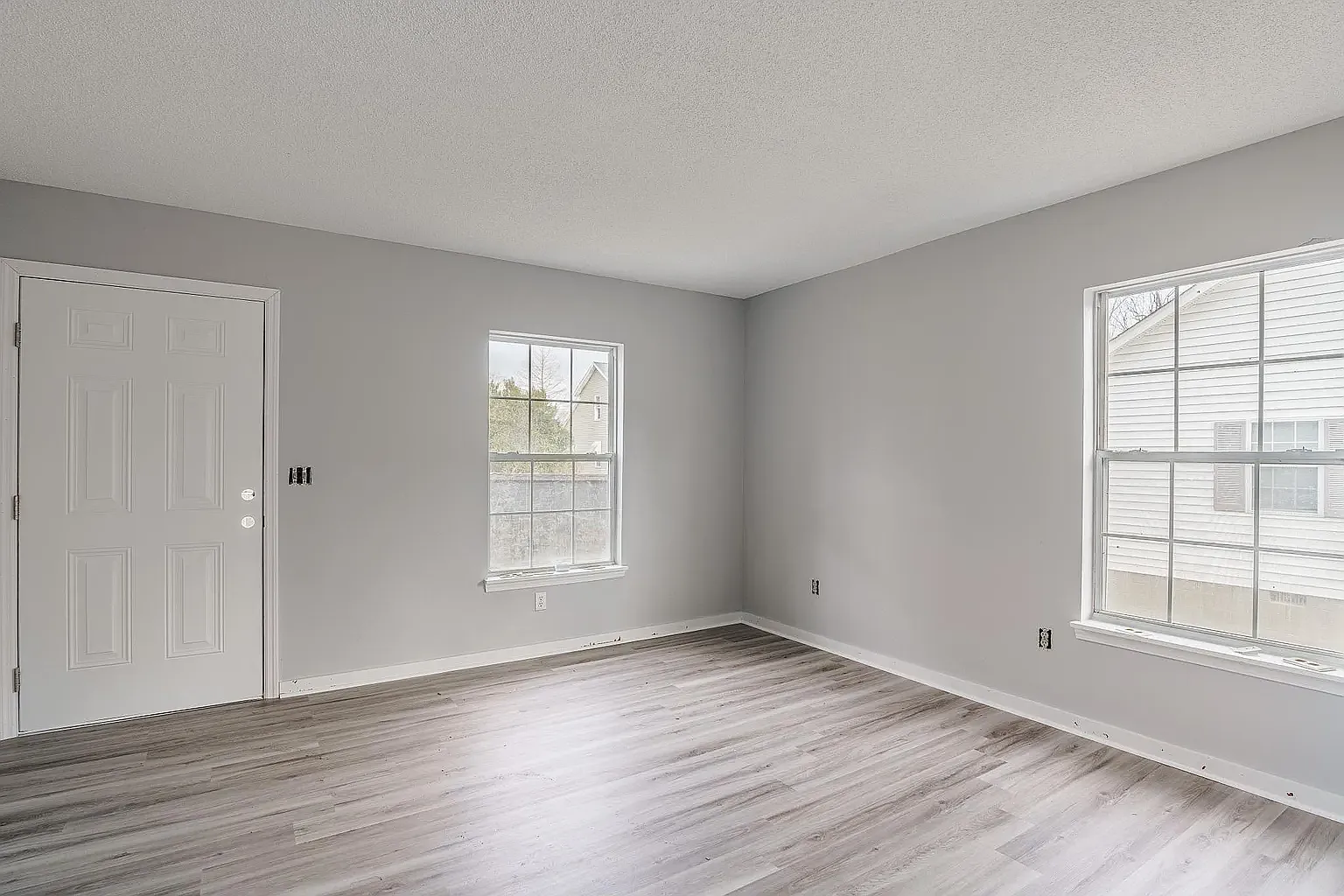 2 bed, $1,900 — Photo 2