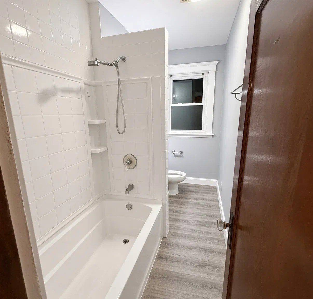 3 bed, 1000 sqft, $2,300 — Photo 4