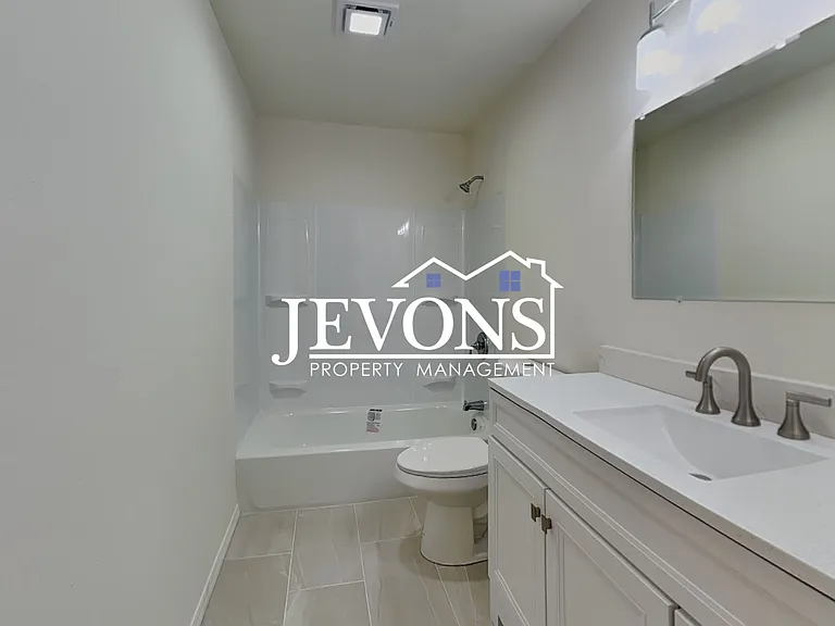 3915 Mason Loop Rd #4 — Photo 13
