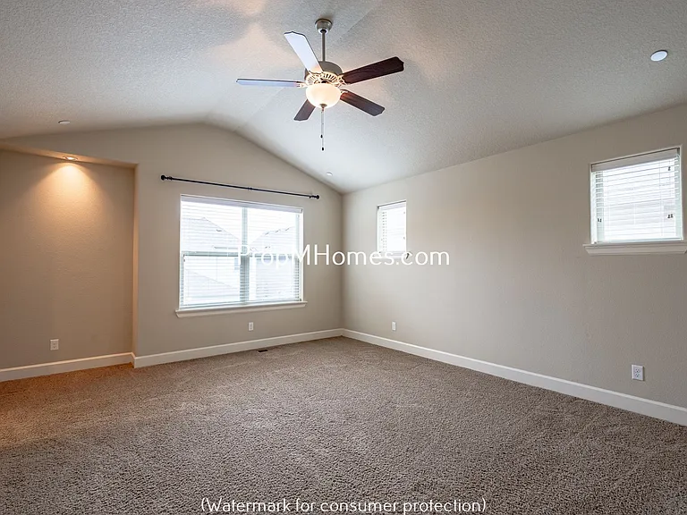 10655 SW Barber St — Photo 8