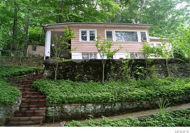1st image of 72 Croton Ave