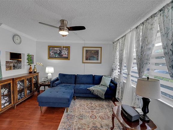 4th image of 9101 Sunrise Lakes Blvd APT 102